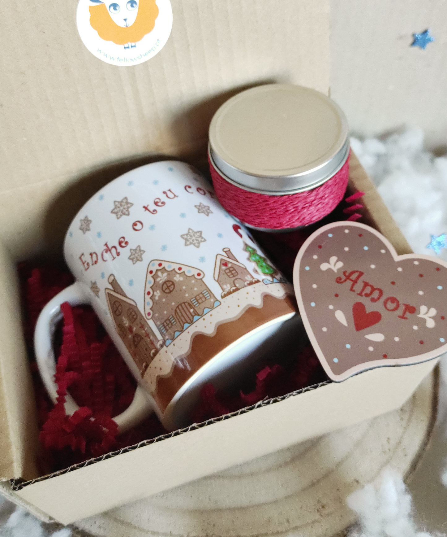 Box caneca, vela aromática de morango e íman ou pendente, em MDF - Sonhos de Gengibre