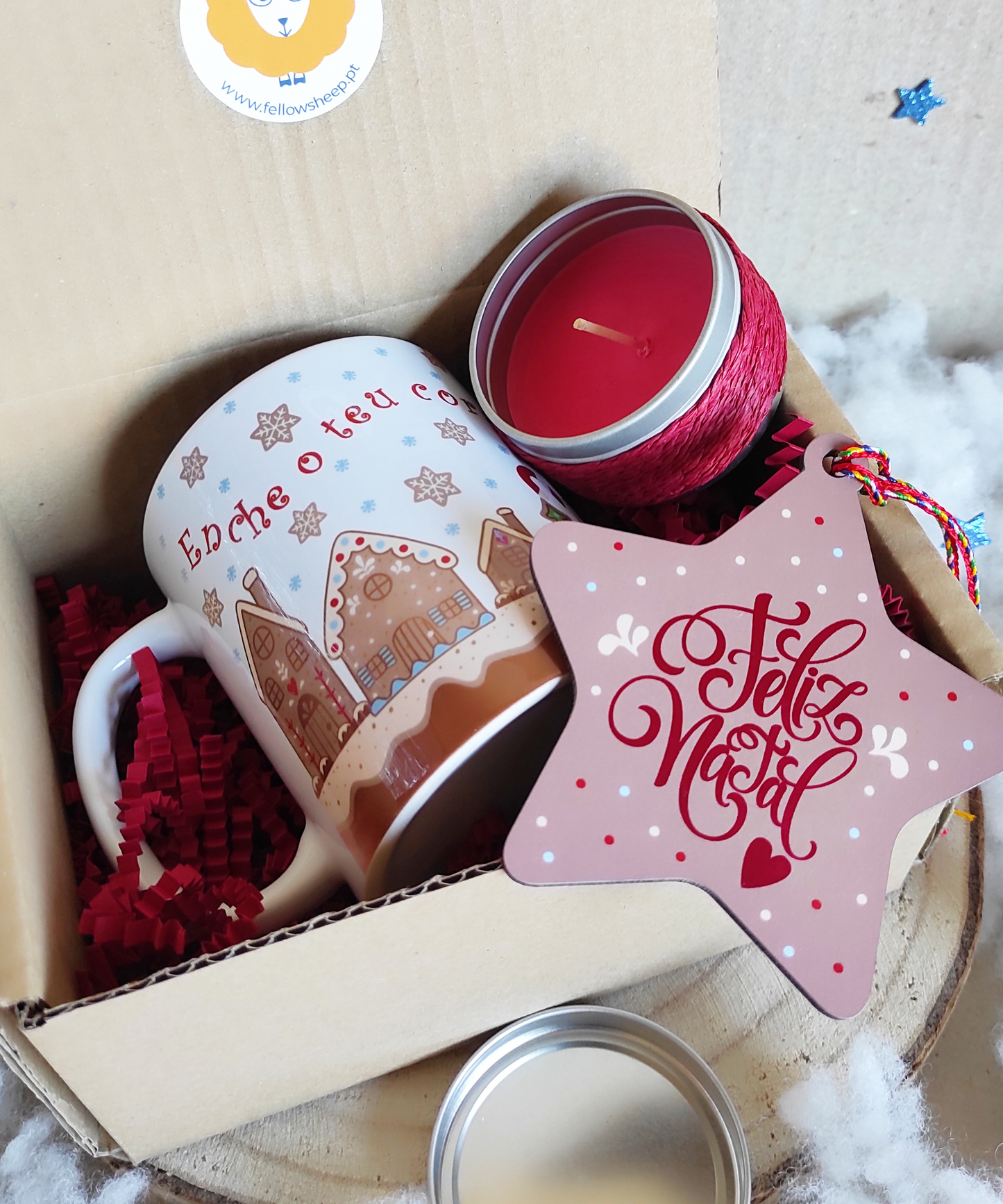 Box caneca, vela aromática de morango e íman ou pendente, em MDF - Sonhos de Gengibre