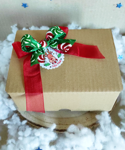 Box caneca, vela aromática de morango e íman ou pendente, em MDF - Sonhos de Gengibre